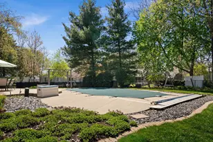 542 Waterford Dr, Oswego, IL 60543 - Photo 32