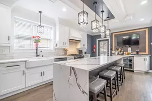 5455 W Roscoe St, Chicago, IL 60641 - Photo 8