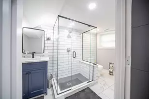 5455 W Roscoe St, Chicago, IL 60641 - Photo 12