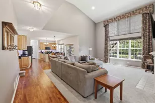 761 Majestic Dr, Algonquin, IL 60102 - Photo 12