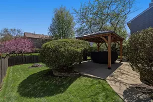 761 Majestic Dr, Algonquin, IL 60102 - Photo 40