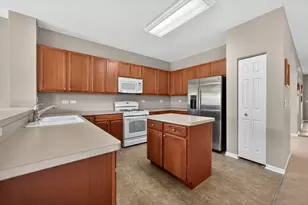 1682 Francis Dr, Pingree Grove, IL 60140 - Photo 6