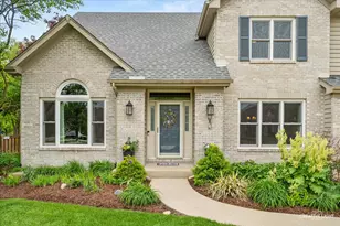 310 Flintlock Ct, Oswego, IL 60543 - Photo 2