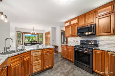 310 Flintlock Court, Oswego, IL 60543 - Photo 4