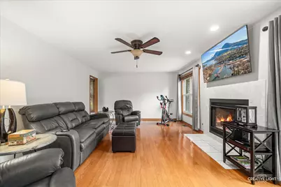 310 Flintlock Court, Oswego, IL 60543 - Photo 8