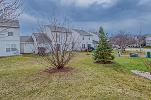 1431 W Split Oak Cir, Round Lake Beach, IL 60073 - Photo 14