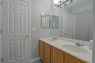 1431 W Split Oak Cir, Round Lake Beach, IL 60073 - Photo 12
