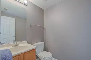1431 W Split Oak Cir, Round Lake Beach, IL 60073 - Photo 8