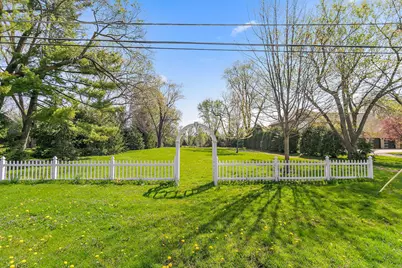 2803 N Vista Road, Arlington Heights, IL 60004 - Photo 1