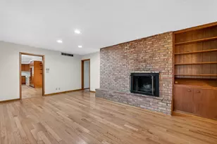 1407 Bolkinwood Dr, Freeport, IL 61032 - Photo 8