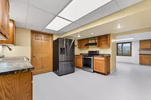 1407 Bolkinwood Dr, Freeport, IL 61032 - Photo 22