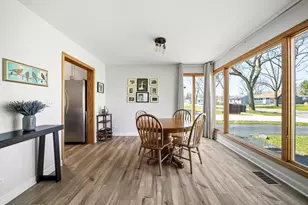 2203 Eastman St, Rolling Meadows, IL 60008 - Photo 4