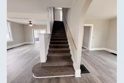 307 W 11th Street, Sterling, IL 61081 - Photo 2