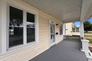 307 W 11th St, Sterling, IL 61081 - Photo 18