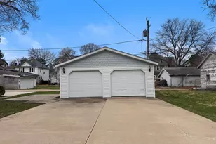 307 W 11th St, Sterling, IL 61081 - Photo 24