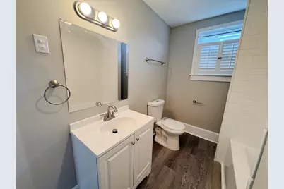 307 W 11th Street, Sterling, IL 61081 - Photo 10