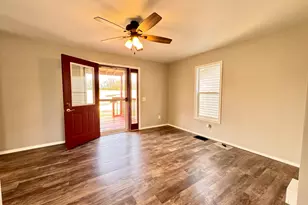 208 Hand Ave, Dixon, IL 61021 - Photo 6