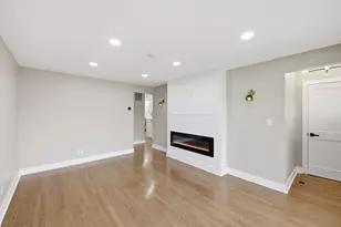 7140 W 64th St, Chicago, IL 60638 - Photo 4