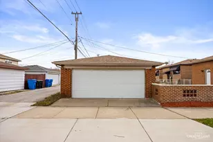 11101 S Ewing Ave, Chicago, IL 60617 - Photo 26