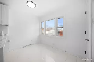 11101 S Ewing Ave, Chicago, IL 60617 - Photo 10