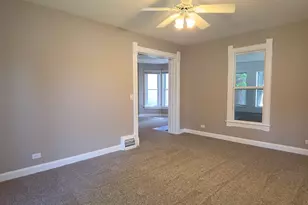 118 N Washington St, Carpentersville, IL 60110 - Photo 6