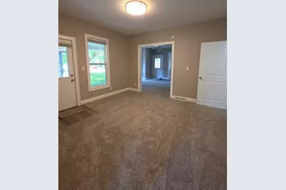 118 N Washington Street, Carpentersville, IL 60110 - Photo 10