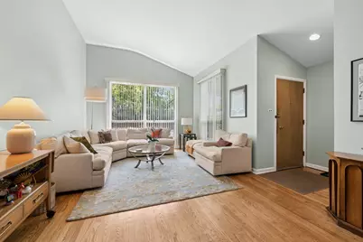 334 Southgate Drive, Northbrook, IL 60062 - Photo 6