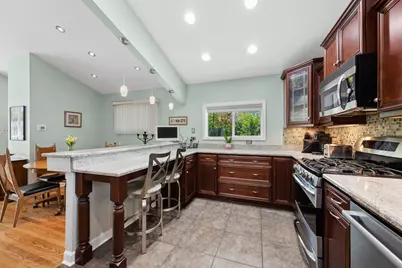 334 Southgate Drive, Northbrook, IL 60062 - Photo 8