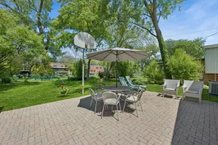 334 Southgate Dr, Northbrook, IL 60062 - Photo 4