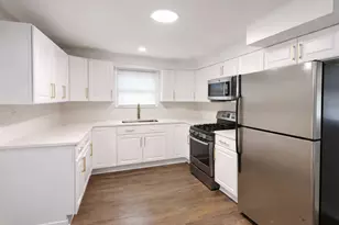 1911 Hebron Ave, Zion, IL 60099 - Photo 8