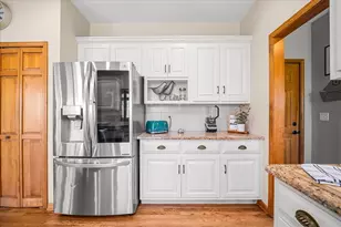 41W668 Hunters Hill Dr, Saint Charles, IL 60175 - Photo 14