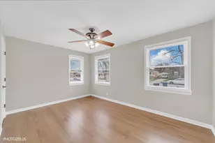 2112 Portsmouth Ave, Westchester, IL 60154 - Photo 10