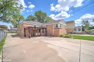2112 Portsmouth Ave, Westchester, IL 60154 - Photo 24