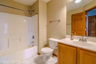 3049 Renard Ln, Saint Charles, IL 60175 - Photo 28