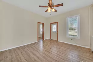 205 Casseday Ave, Joliet, IL 60432 - Photo 8