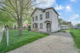 205 Casseday Ave, Joliet, IL 60432 - Photo 6