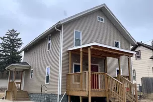 321 Washington St, Rockford, IL 61104 - Photo 2