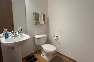 1910 Grove Ave, Schaumburg, IL 60193 - Photo 10