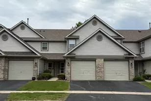 1910 Grove Ave, Schaumburg, IL 60193 - Photo 2