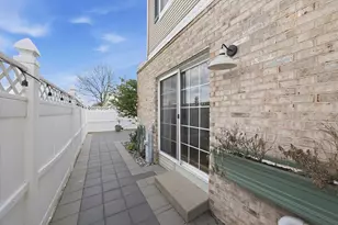 39 Freesia Dr, Romeoville, IL 60446 - Photo 8