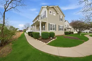 39 Freesia Dr, Romeoville, IL 60446 - Photo 2