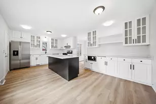 5359 S Nordica Ave, Chicago, IL 60638 - Photo 4