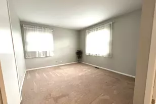 1669 Cape Breton Ct, Hoffman Estates, IL 60192 - Photo 12