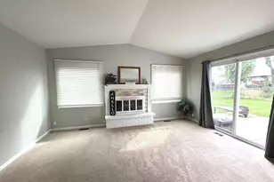 1669 Cape Breton Ct, Hoffman Estates, IL 60192 - Photo 8