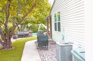 1000 Butterfield Cir E, Shorewood, IL 60404 - Photo 56
