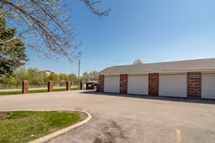 4303 W Shamrock Ln, McHenry, IL 60050 - Photo 22