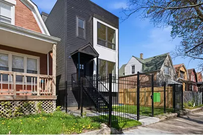 904 N Trumbull Avenue, Chicago, IL 60651 - Photo 1