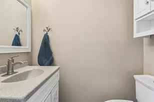 1058 N Boxwood Dr, Mount Prospect, IL 60056 - Photo 10