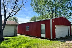 313 Woodworth Dr, Tolono, IL 61880 - Photo 4