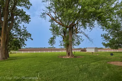 8994 Illinois Route 64, Sycamore, IL 60178 - Photo 6